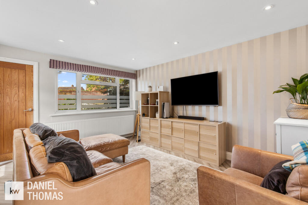 House in Epping Forest, Waltham Abbey - View 4