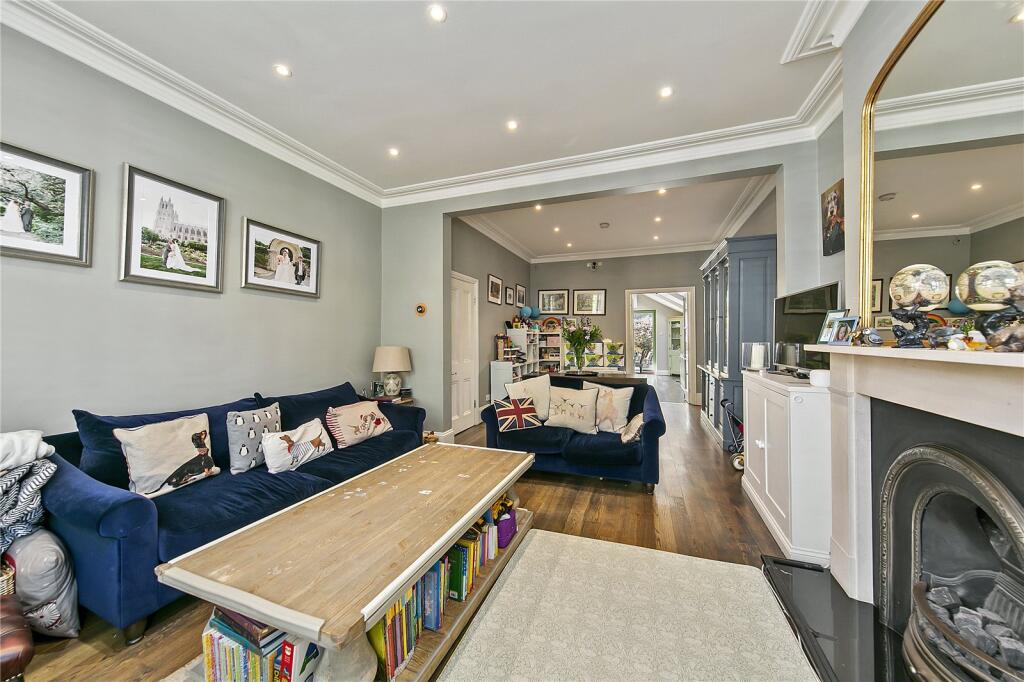 Haverfield Gardens, Kew, Surrey, TW9 - View 3