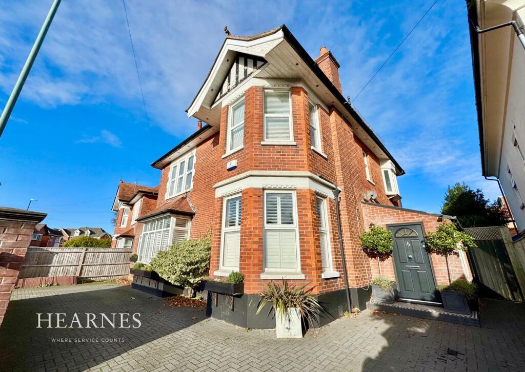 Main image of property: Richmond Park Road, Queens Park, Bournemouth, BH8