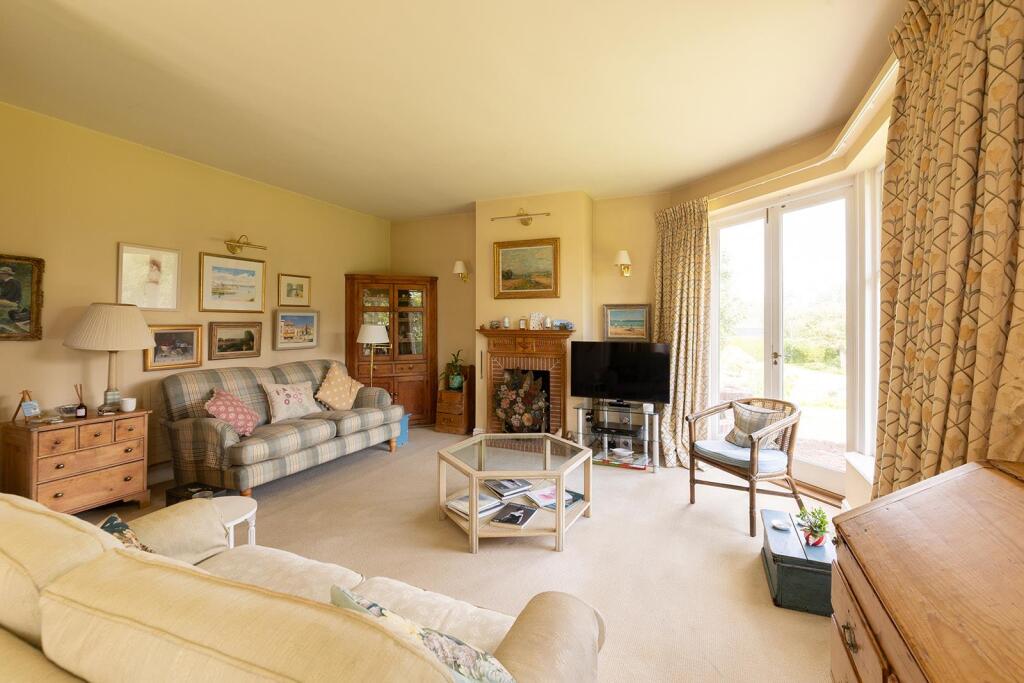 House in Swindon, Marlborough - More