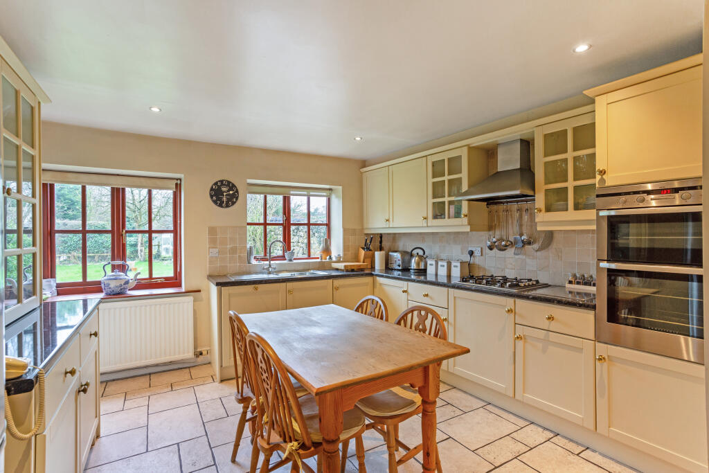 Sodbury Road, Wickwar, GL12 photo 2