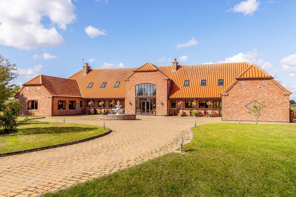 Main image of property: Hawthorne Grange, Sutton Cum Beckingham, Lincoln, LN5