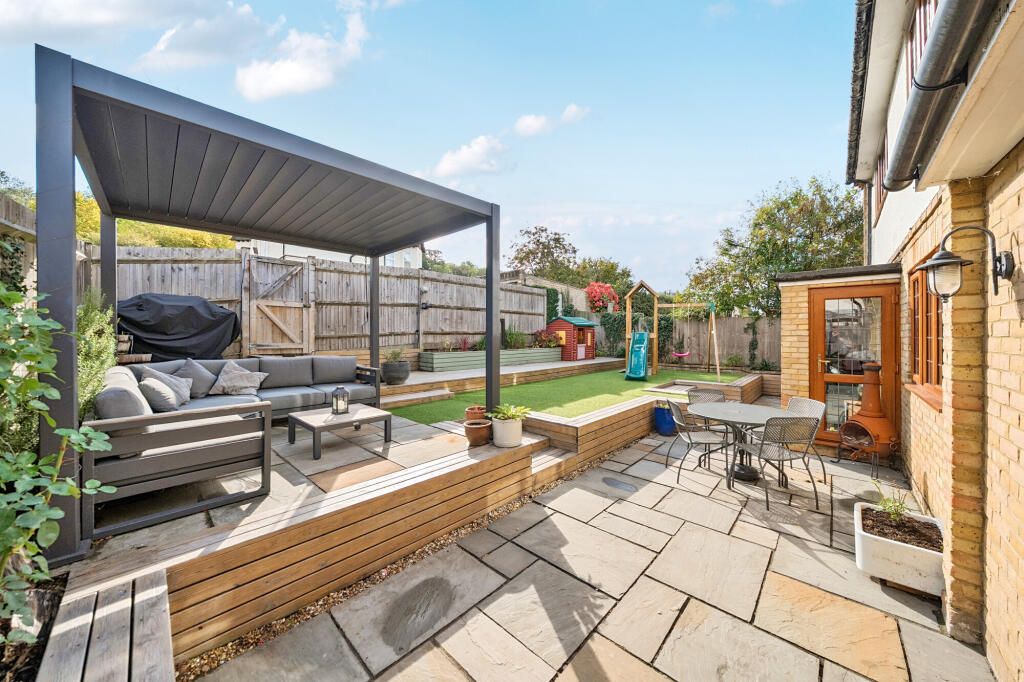 House in Stevenage - View 4