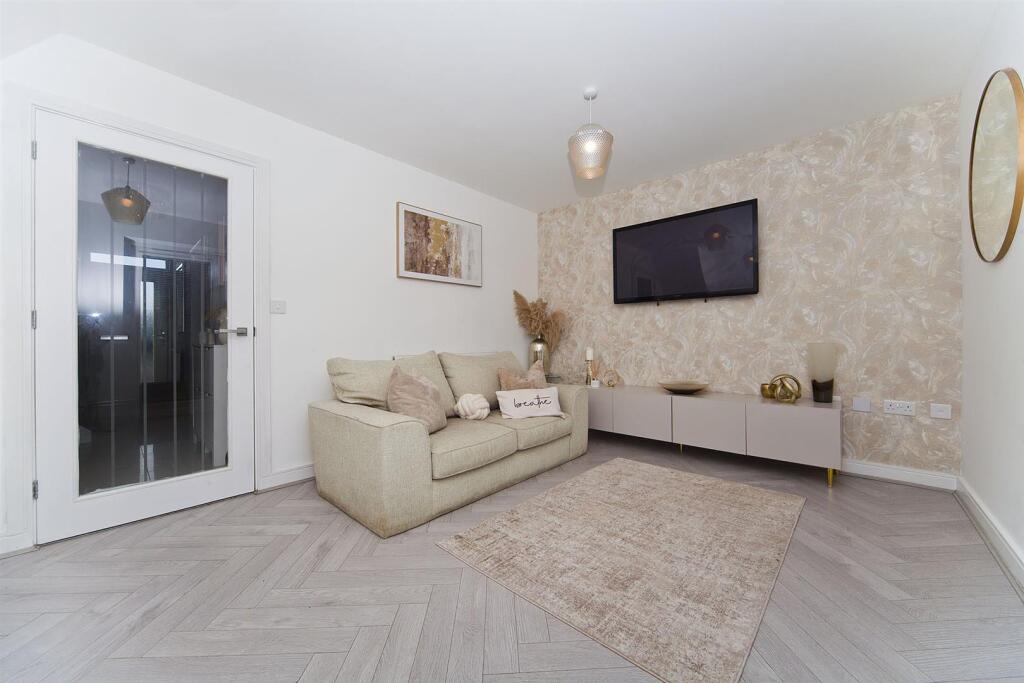 House in Durham - View 5