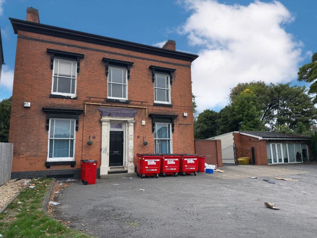 Main image of property: 31 Gravelly Hill North, Erdington, Birmingham, B23 6BT