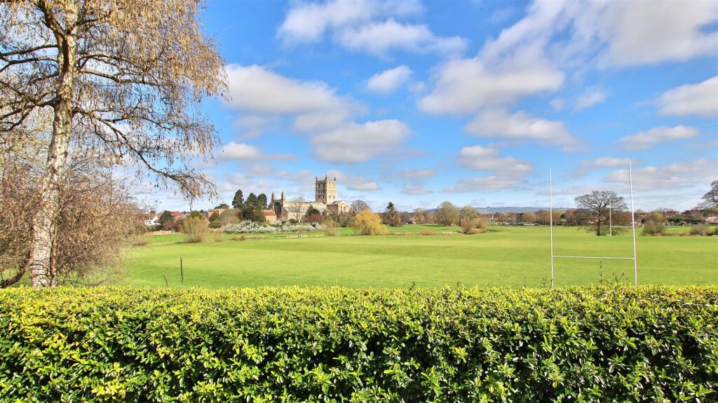 Main image of property: Shephard Mead, Tewkesbury