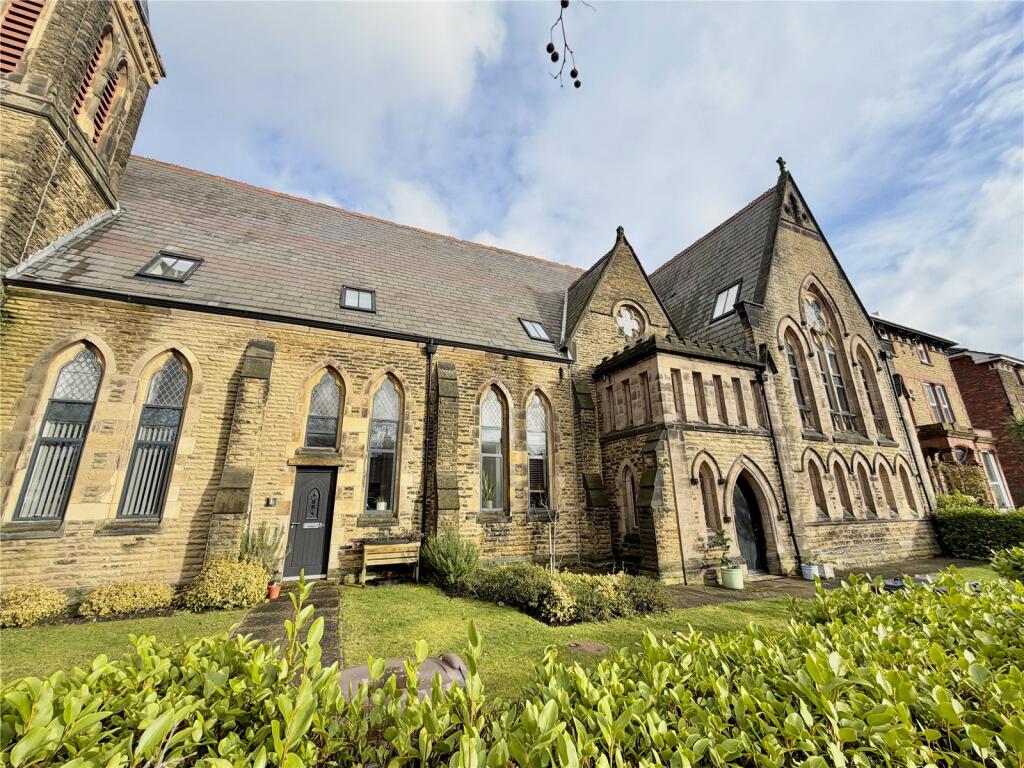 Main image of property: Crosby Road South, Waterloo, L22