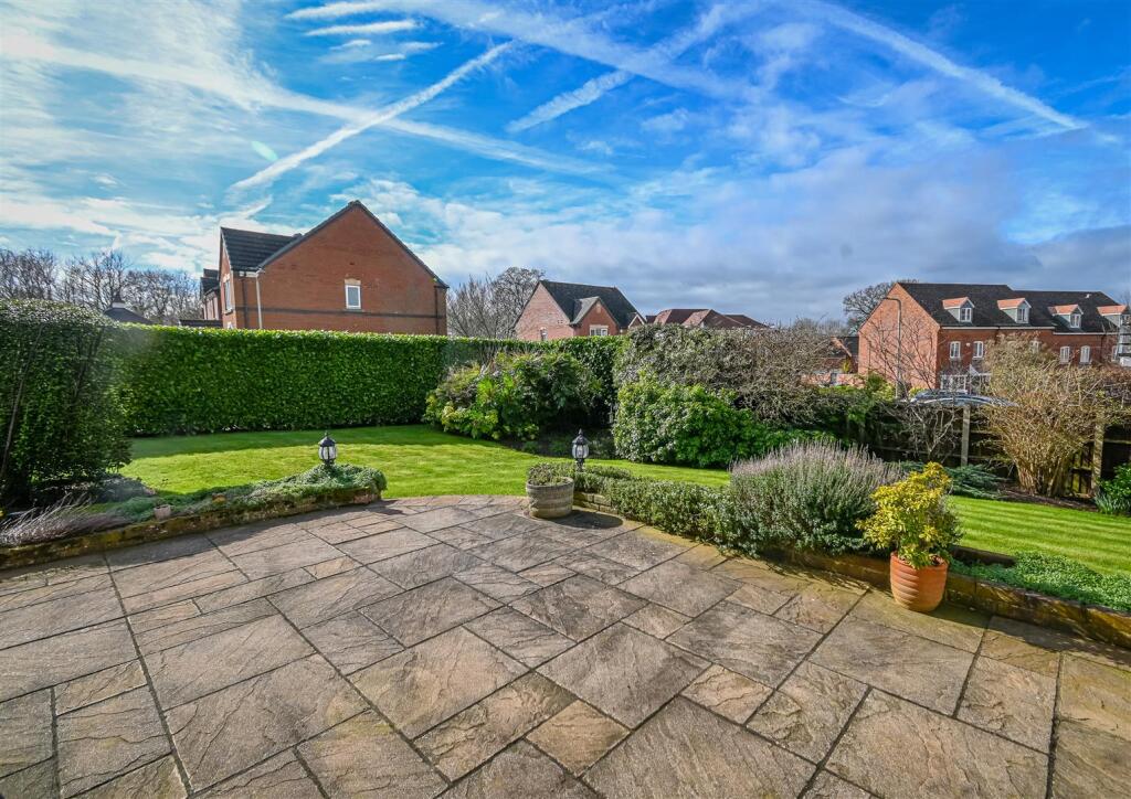 9 Harley Way, Bridgnorth photo 3