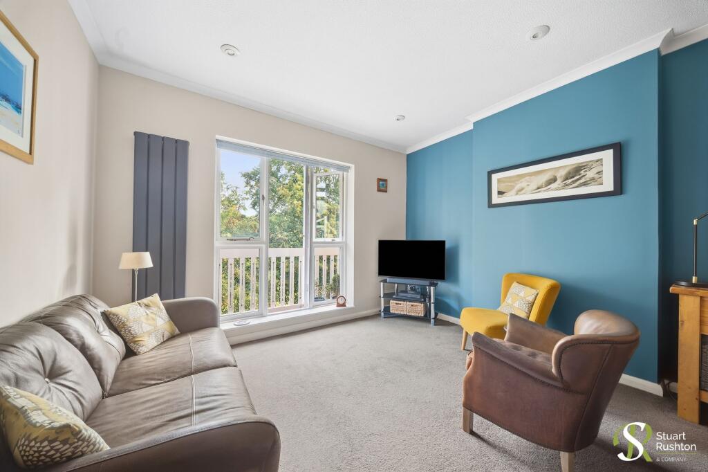 Apartment in Warrington - View 5