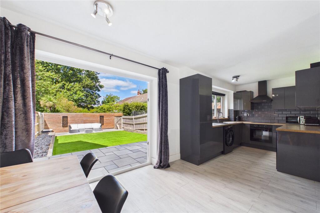 North View Road, Tadley, Hampshire, RG26 photo 2
