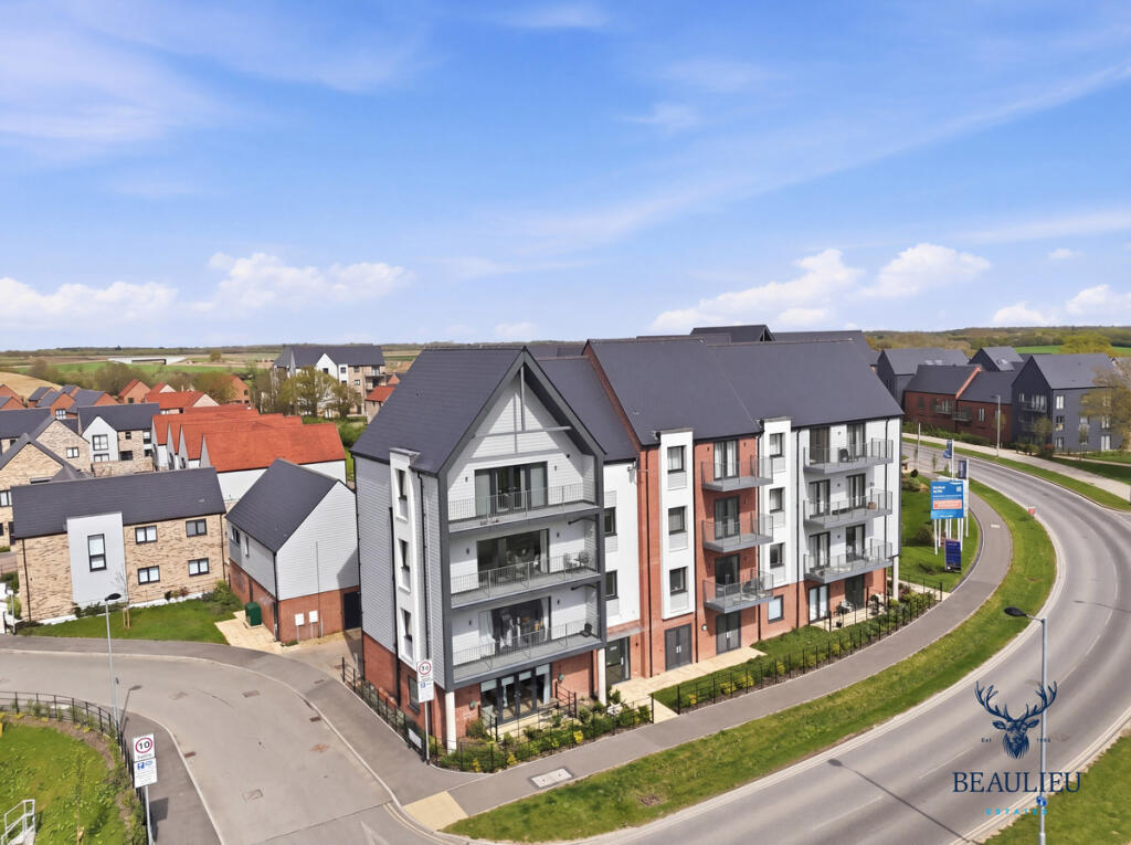 1-bed flat on Banham Drive, Beaulieu Park, CM1 6, £250,000