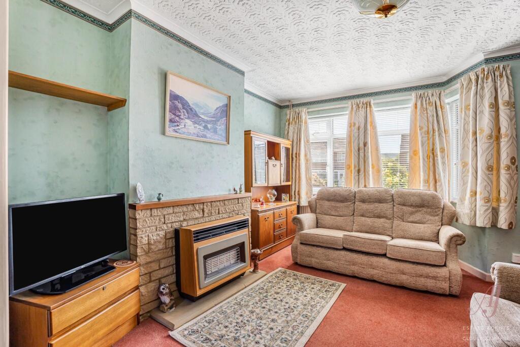 House in Gloucester - View 5