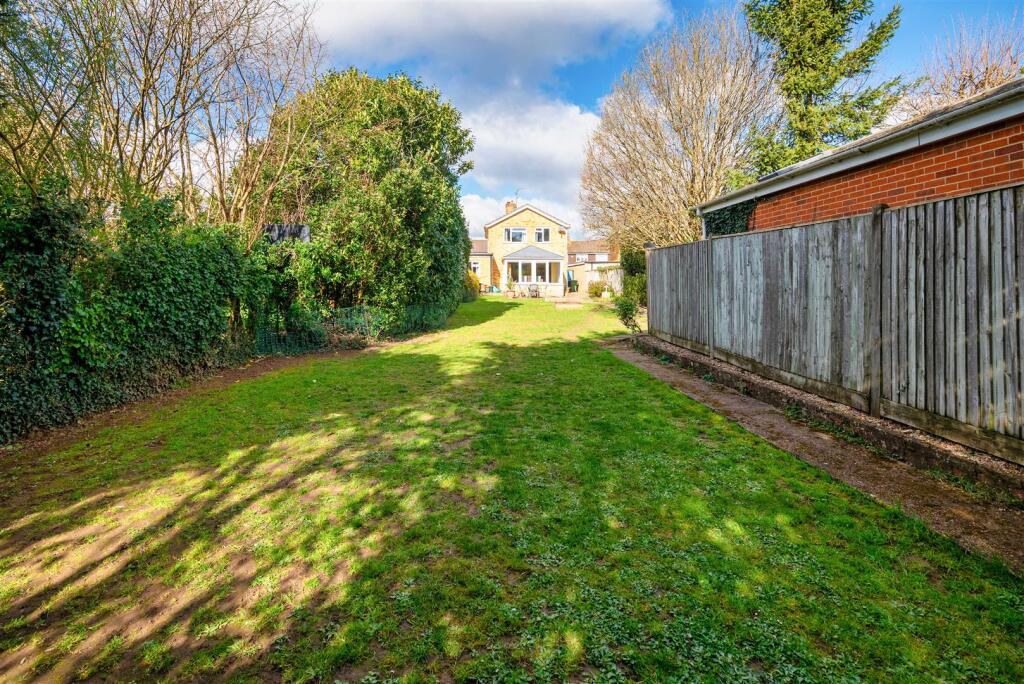 House in South Oxfordshire, Sonning Common - View 2