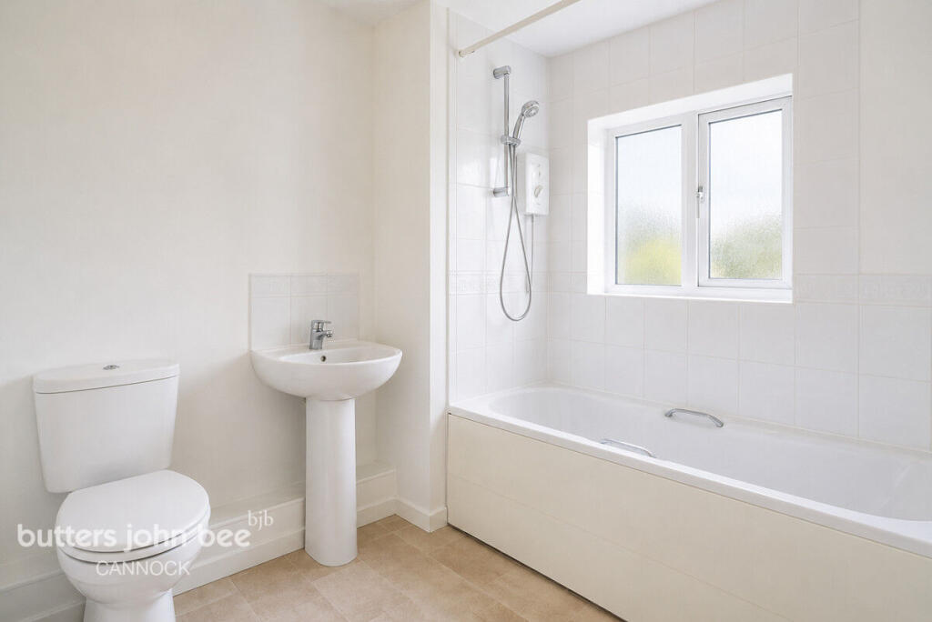 Apartment in Wolverhampton, Old Heath - More