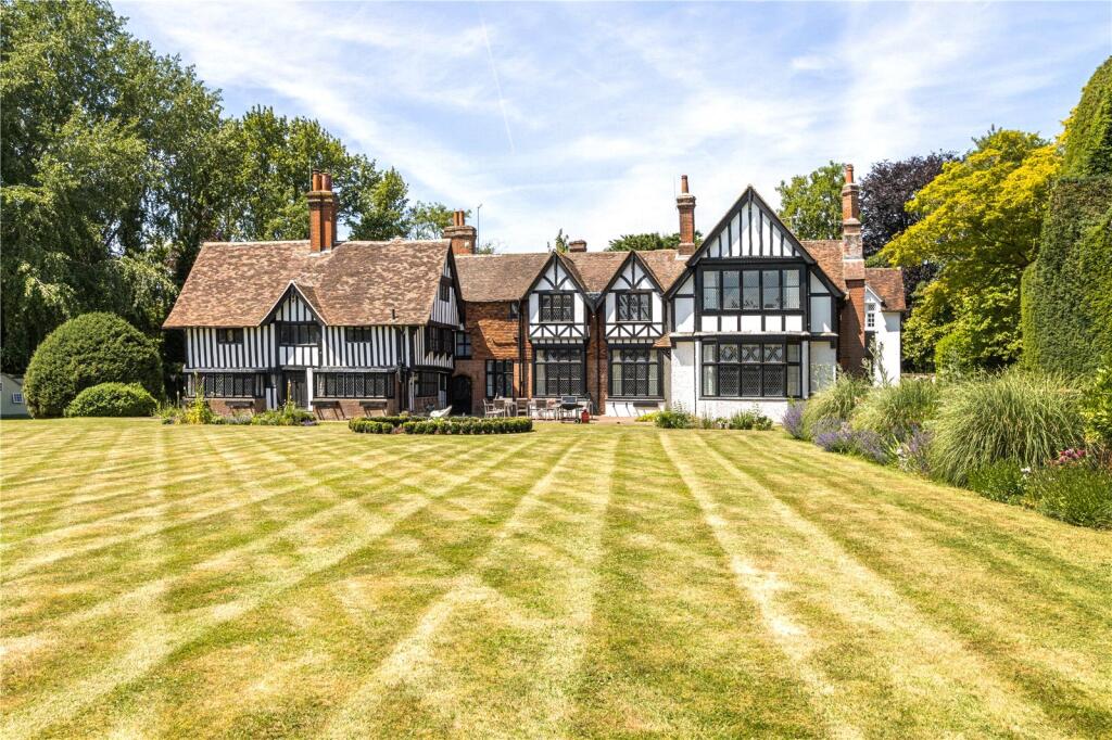 Main image of property: Vicarage Road, Yalding, Kent, ME18