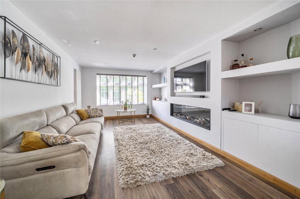 House in Hart, Yateley - View 2
