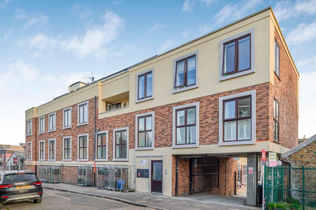 Main image of property: Suffolk Road, London, SE25