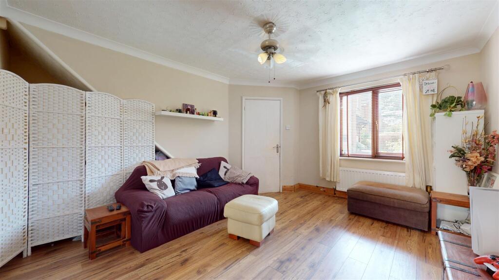House in Milton Keynes, Shenley Brook End - View 2