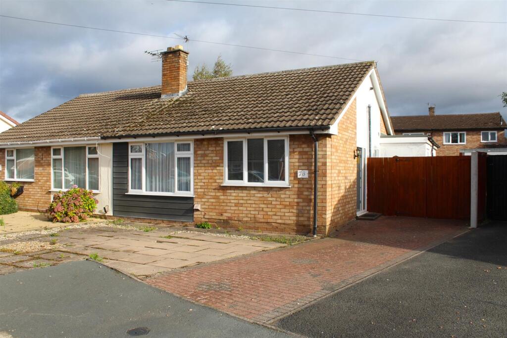 3-bed semi-detached on Greenacres Way, Newport, £250,000