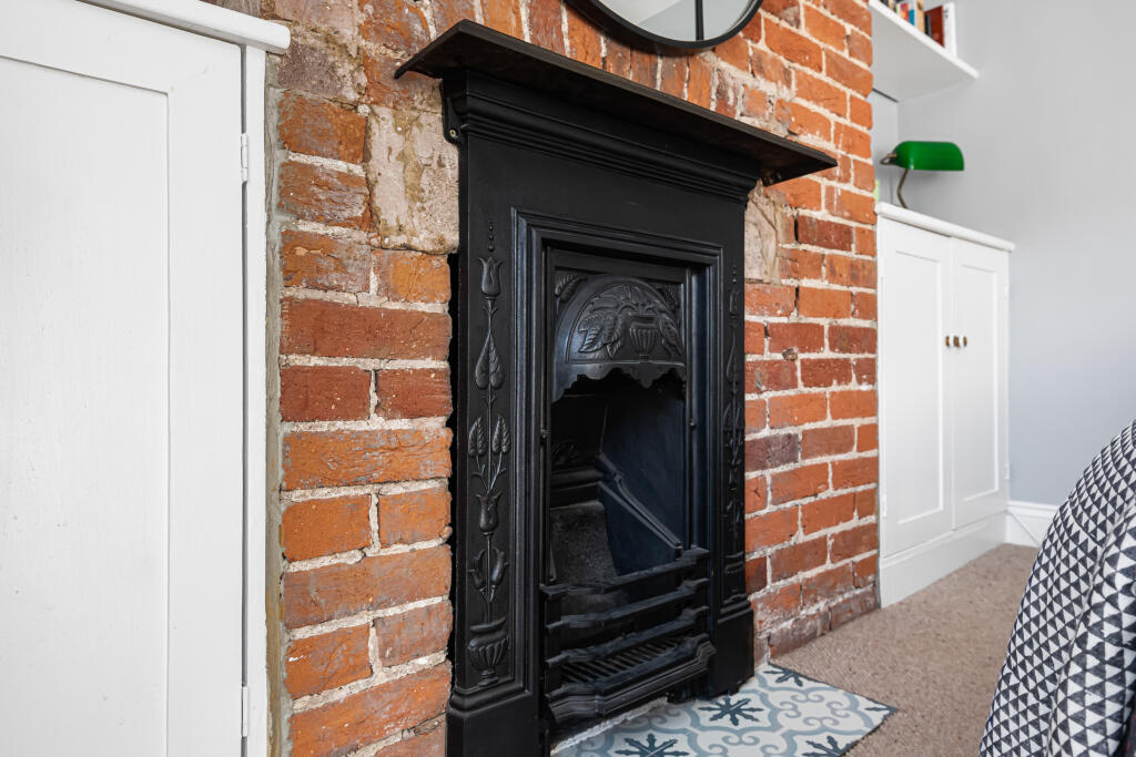 House in St Albans, St Stephens - More
