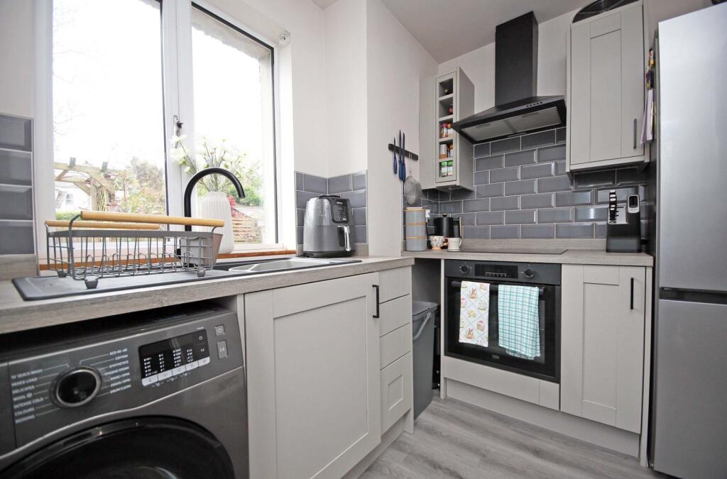 House in Gwynedd, Llanrug - View 5