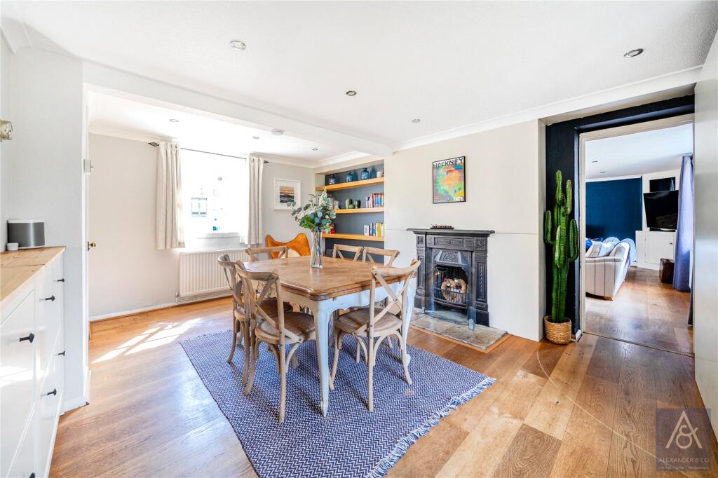 House in Milton Keynes, Buckinghamshire - View 5