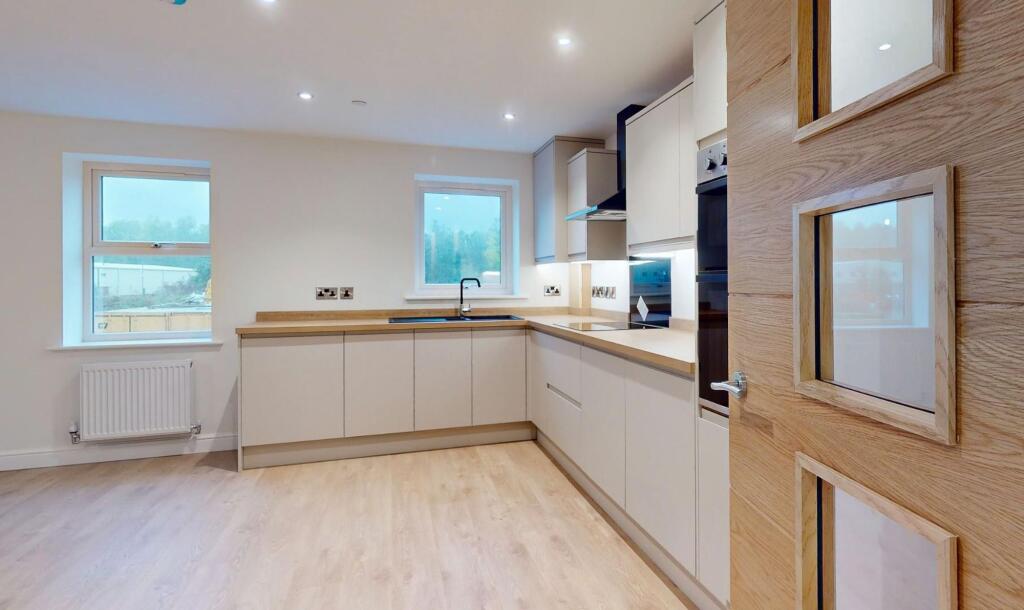 Apartment in Chester, Mold - View 4