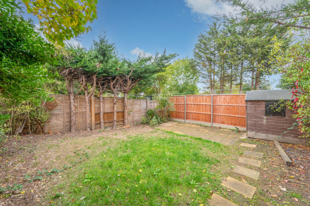 Goring Way, Greenford, UB6 photo 2