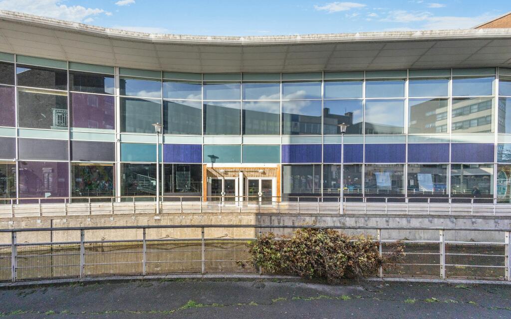 8670615exterior08.jpg