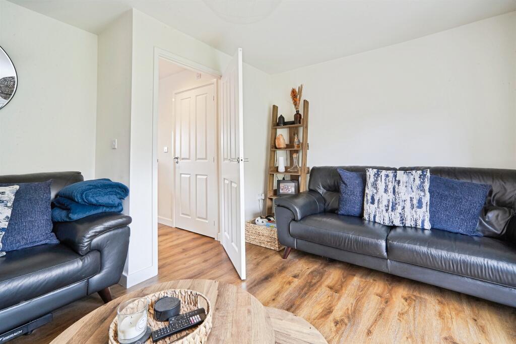 House in Bradford, West Yorkshire - View 4
