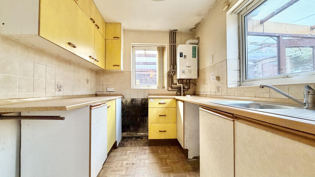 House in Taunton - View 5