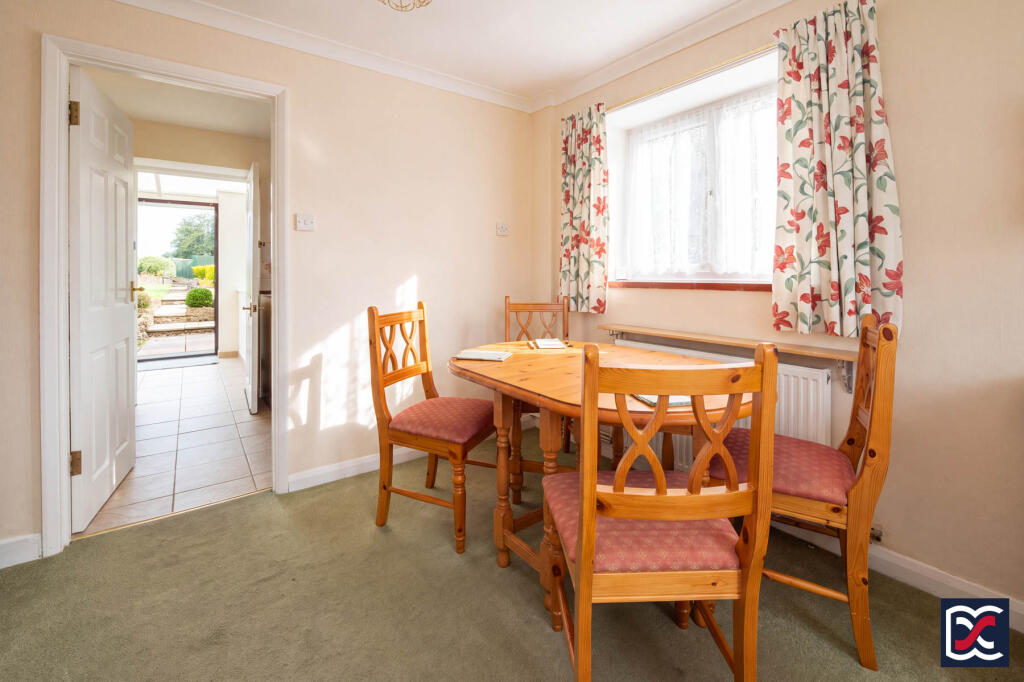 House in Daventry, West Northamptonshire - More