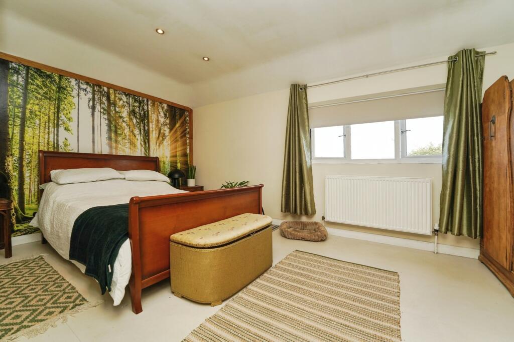 House in Worcester - More