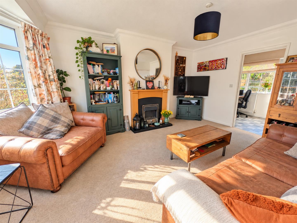 House in Uckfield - View 4