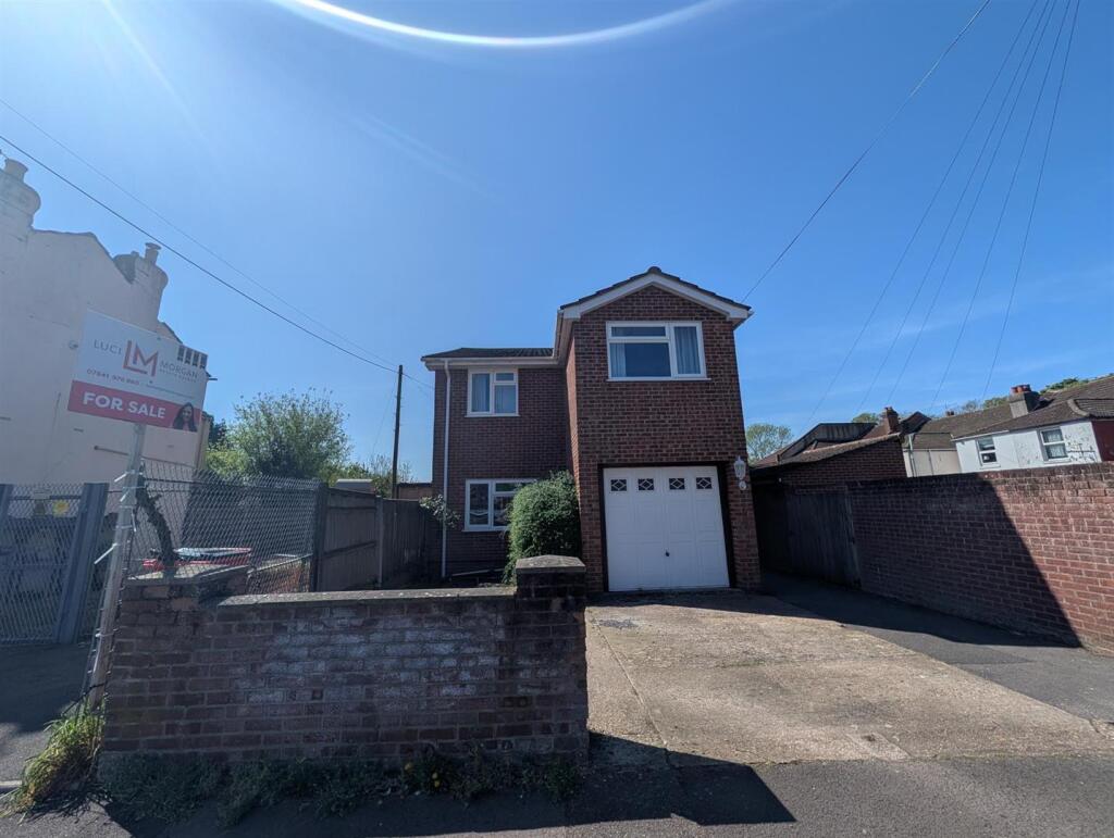 Main image of property: Hamilton Road, Bishopstoke, Eastleigh