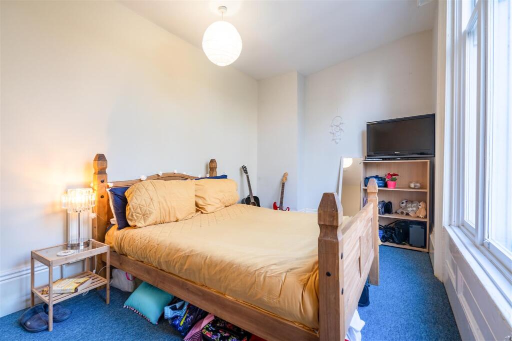 Apartment in Sheffield - View 4