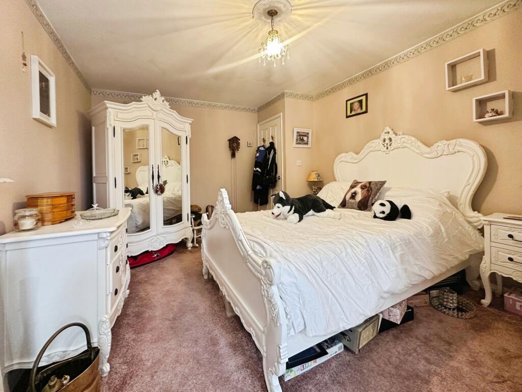 House in Reading - More