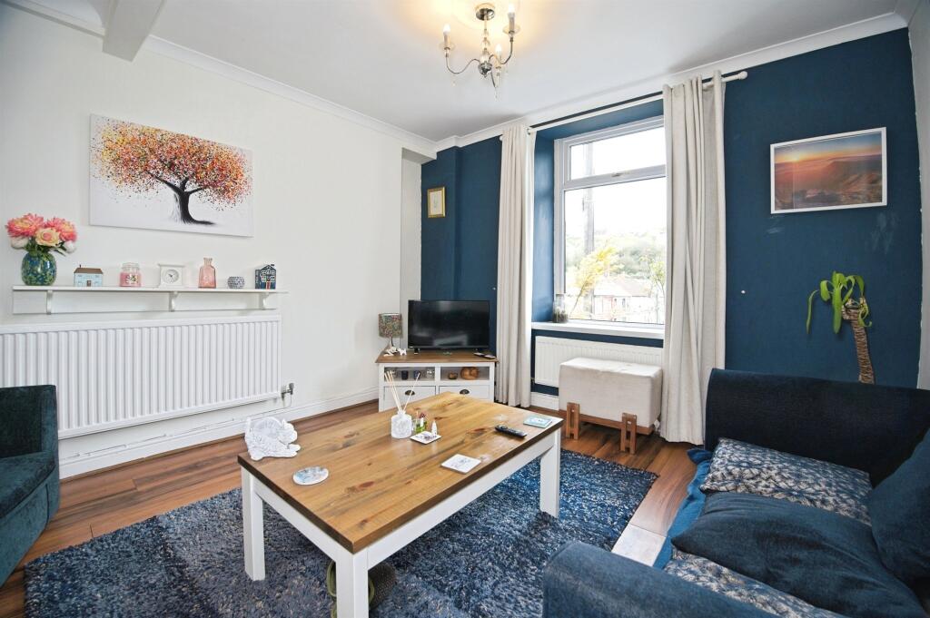 House in Pontypridd, Rhondda Cynon Taf - View 4