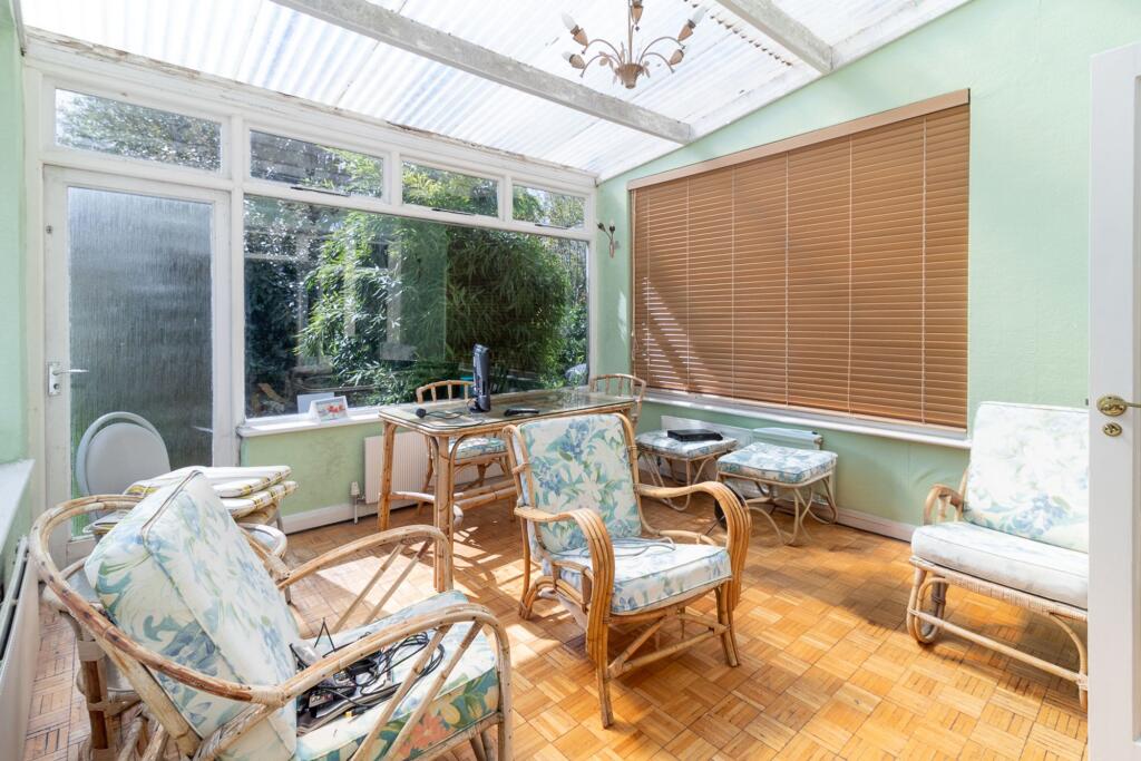 Canons Drive, Edgware, HA8 photo 4