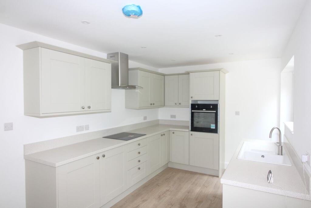 House in North Hertfordshire, Hertfordshire - View 4