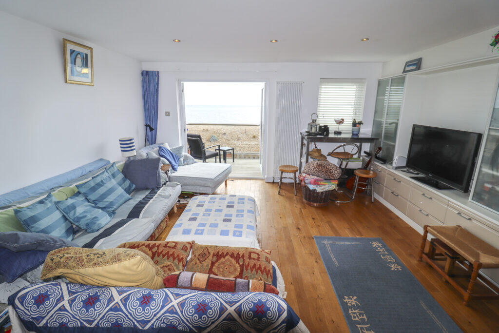 House in Havant, Hampshire - View 4