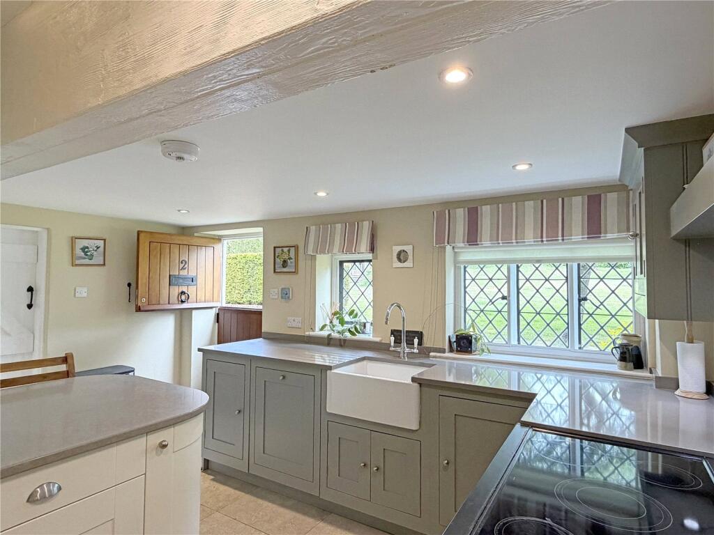 House in Guildford - View 5