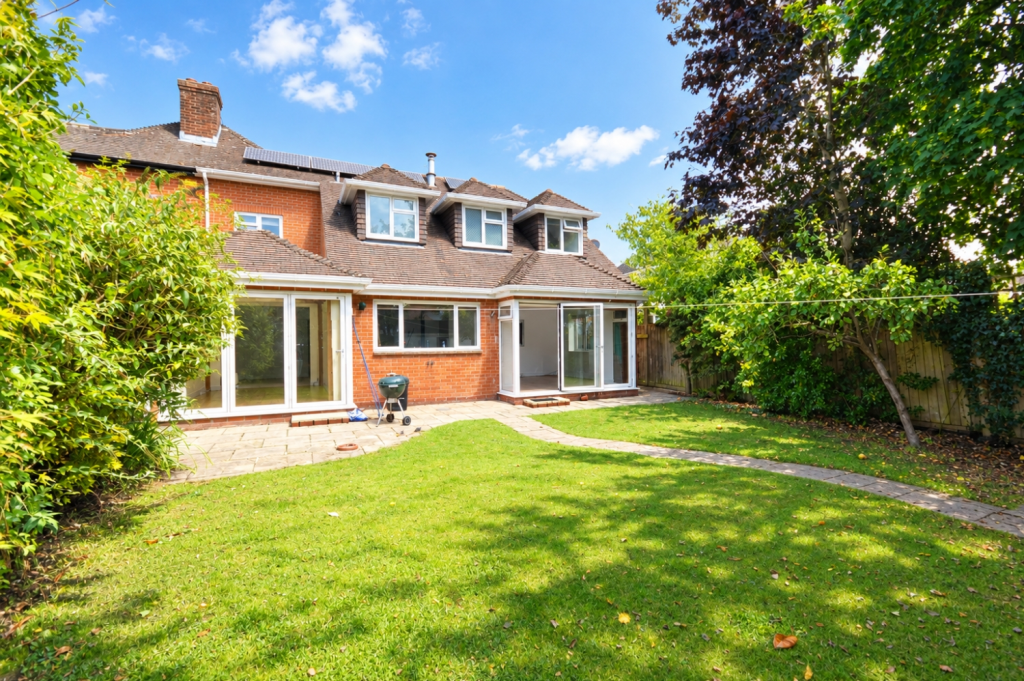 Main image of property: Waterford Lane, Lymington, Hampshire, So41 3ps