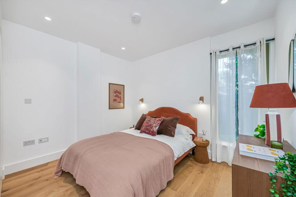 Apartment in London - More