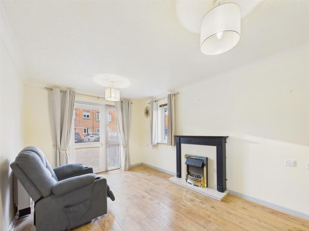 Apartment in Gateshead, Deckham - View 2