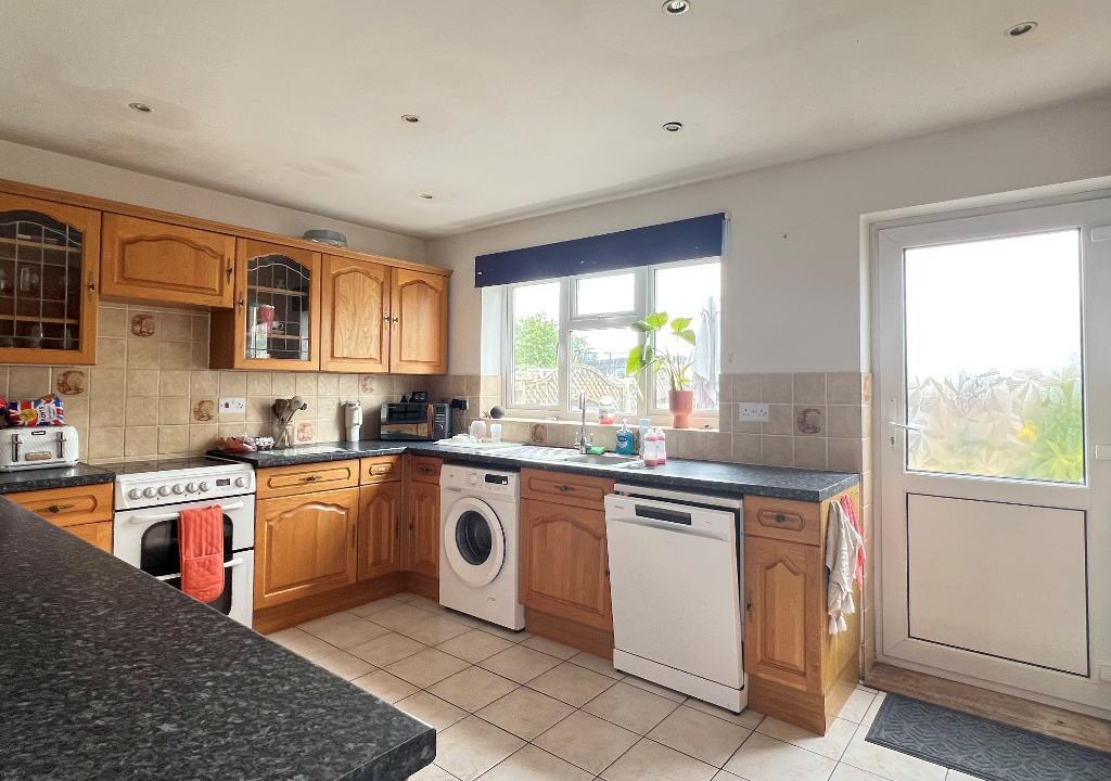 Pound Lane, Upper Beeding, West Sussex, BN44 3JB - View 4