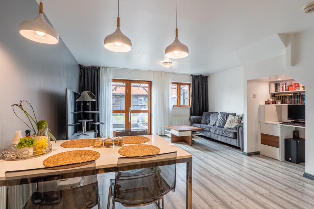 House in Gravesham, Christian Fields - View 4