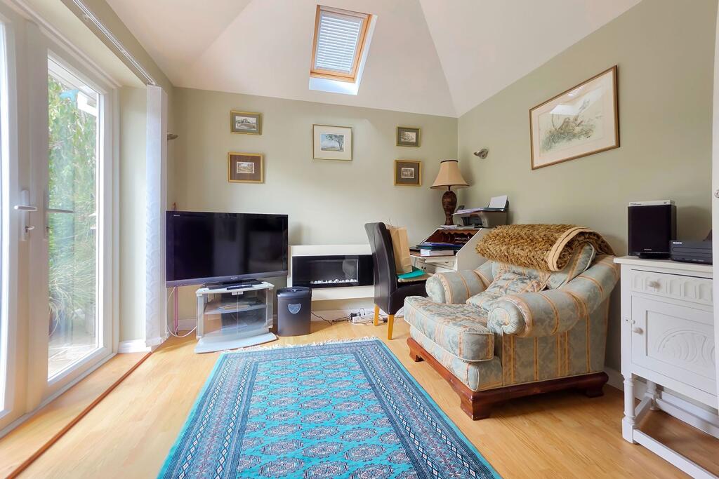 House in Arun, Rustington - More