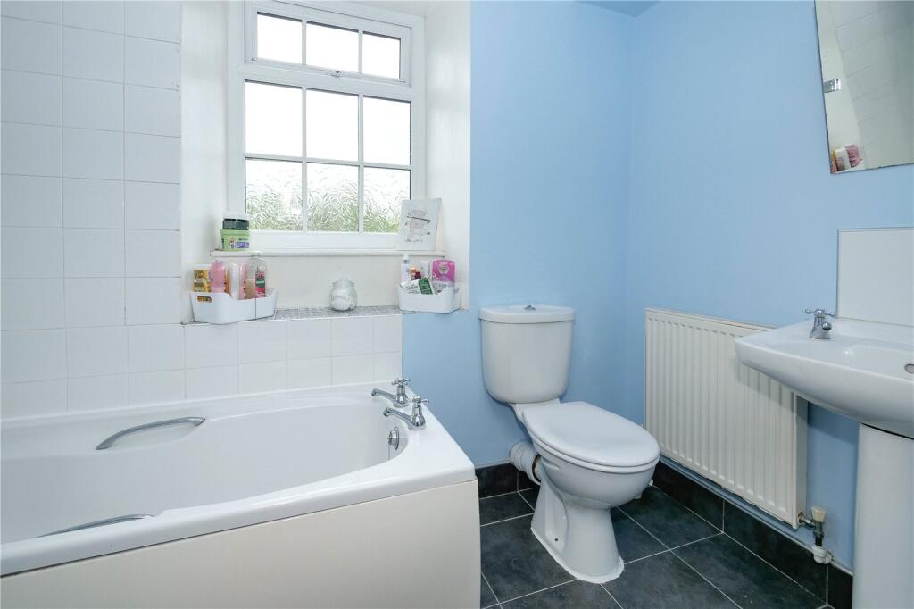 House in Bradford, Baildon - View 5