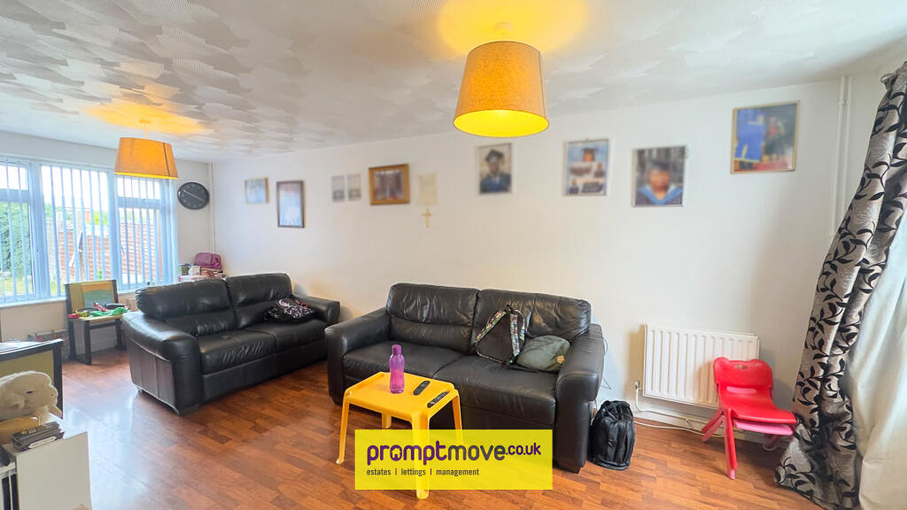 House in Houghton Regis, Central Bedfordshire - View 2